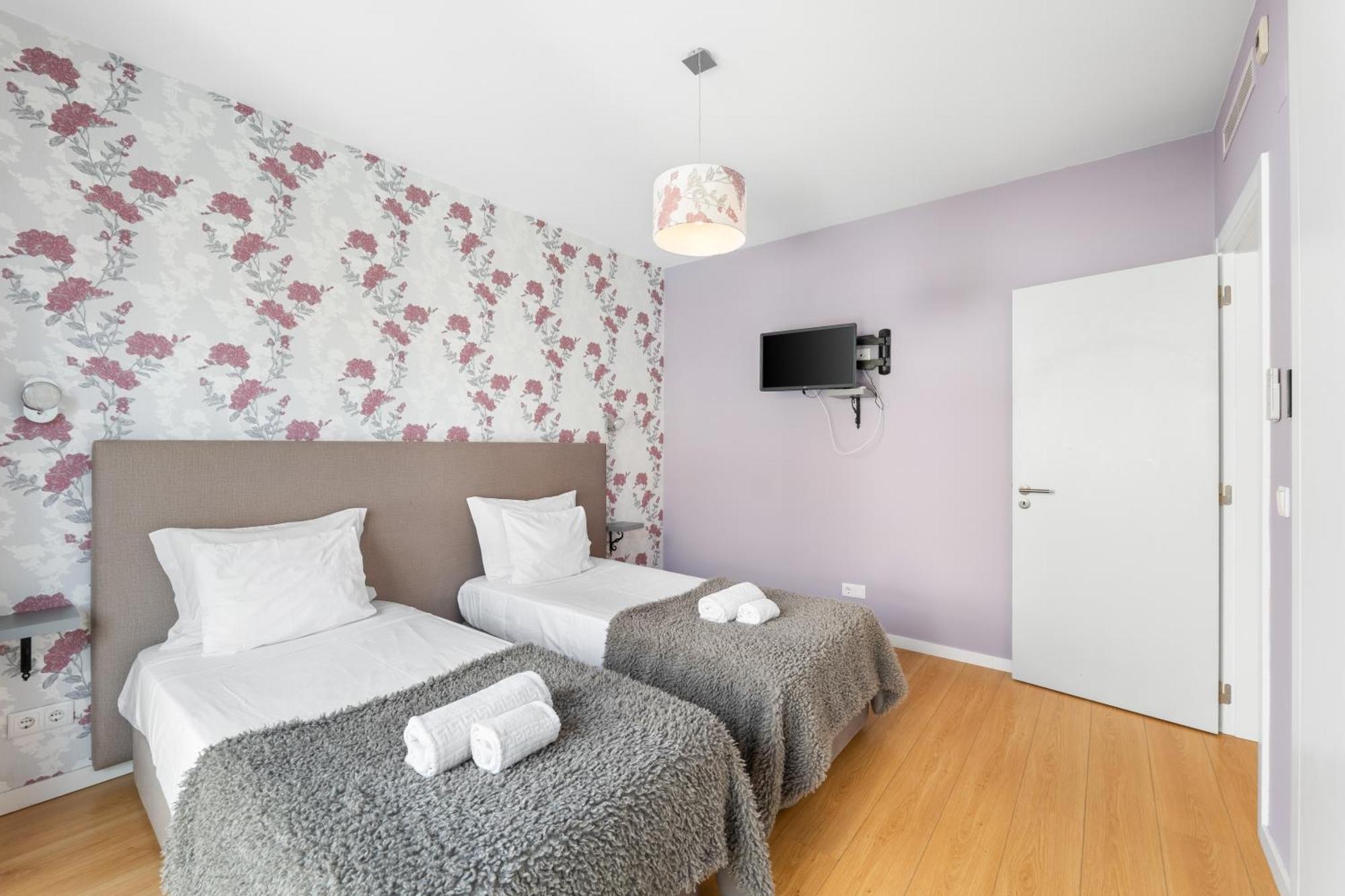 Charmy Villa Estoril By Amber Star Rent كاسكايس المظهر الخارجي الصورة